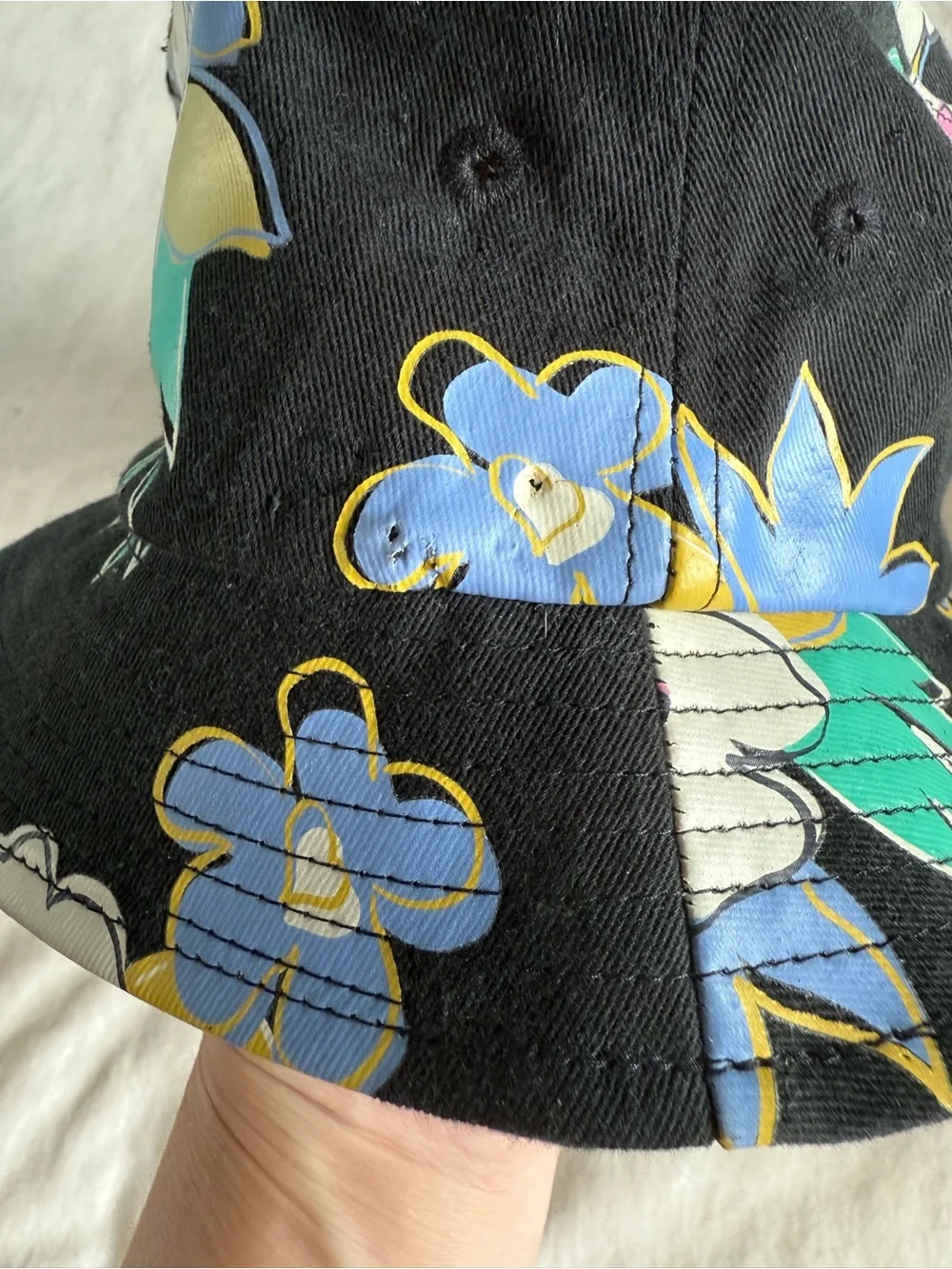 NWT Banks Journal Floral Black Bucket Hat